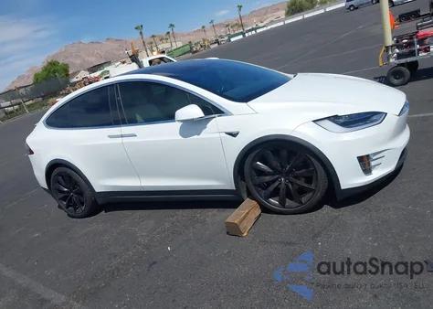 2017 Tesla Model X 100D/75D/90D из США, поврежденный, VIN 5YJXCDE2XHF076555